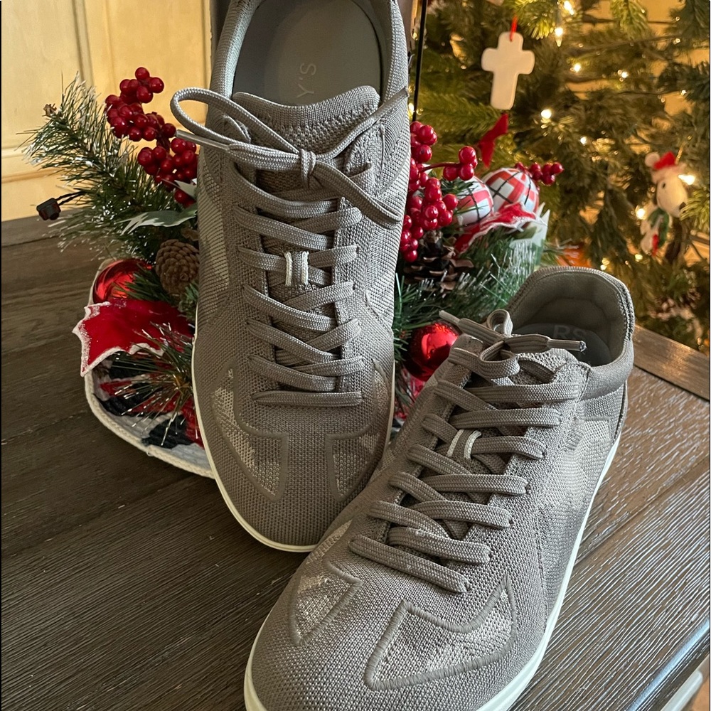 Rothy’s RS01 mens sneaker